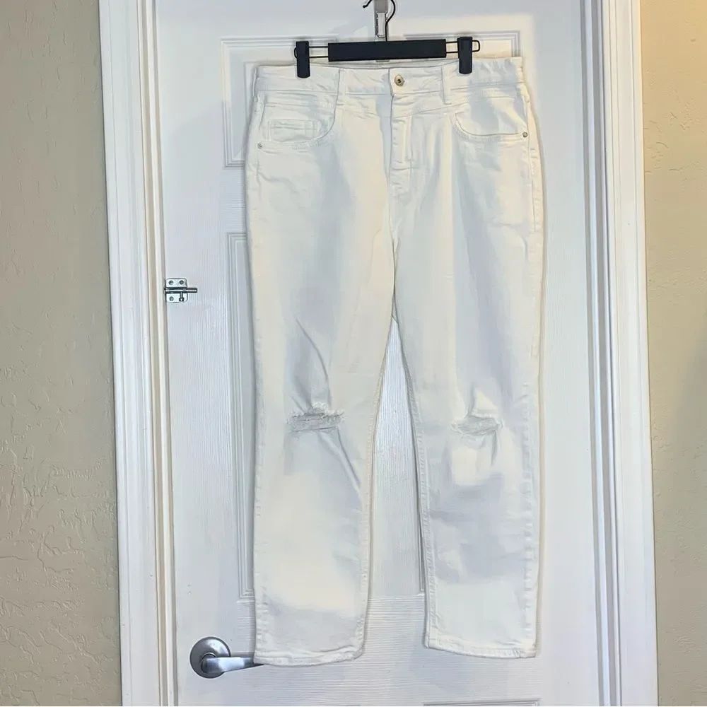 Anthropologie Pilcro and the Letterpress High Rise Slim Distressed White Jeans